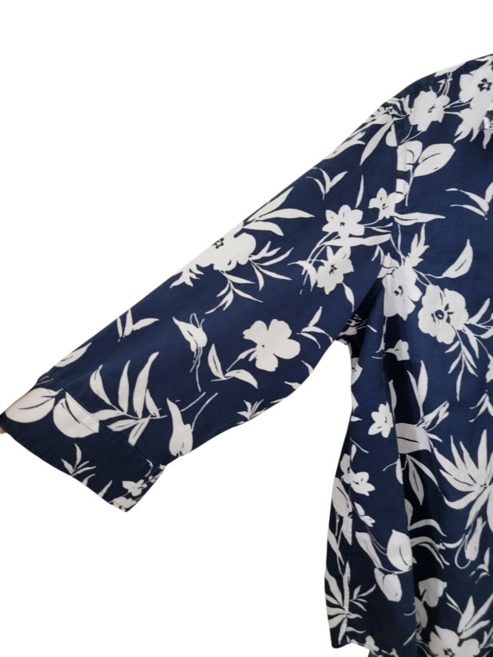 Lauren Ralph Lauren Size 2X Navy Blue w/ White Floral Button Down Shirt - Picture 2 of 11